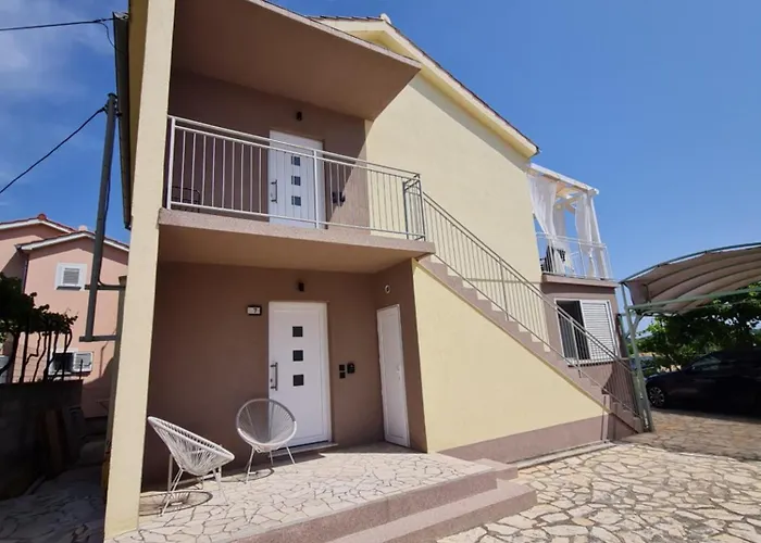 Holiday home Dream Tribunj A1 & A2 *